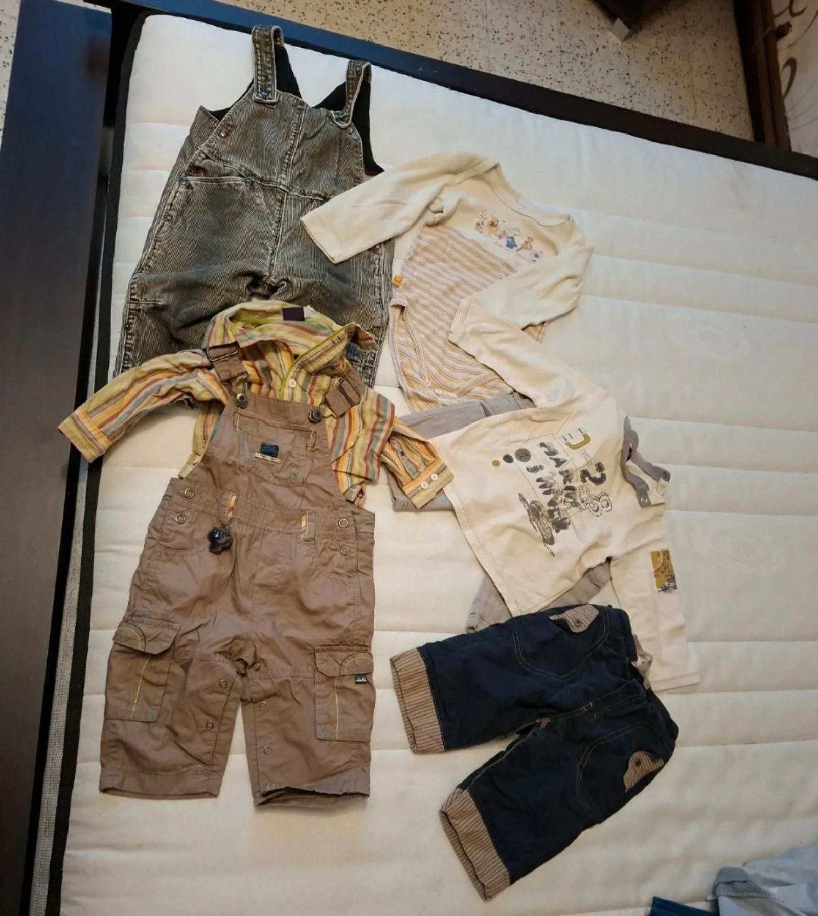 Lots de vêtements taille 9mois